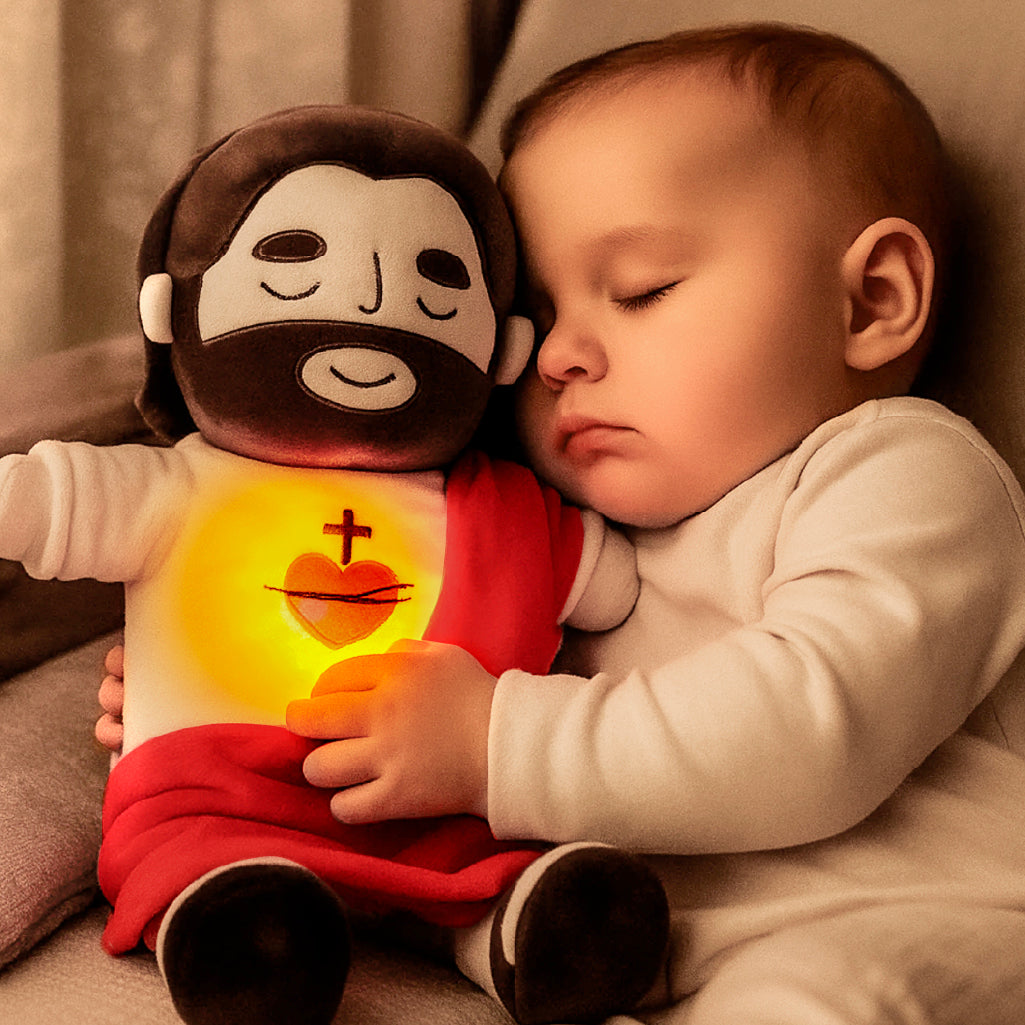 Peluche de Jesús con luz suave y respiración natural — consuelo emocional y espiritual