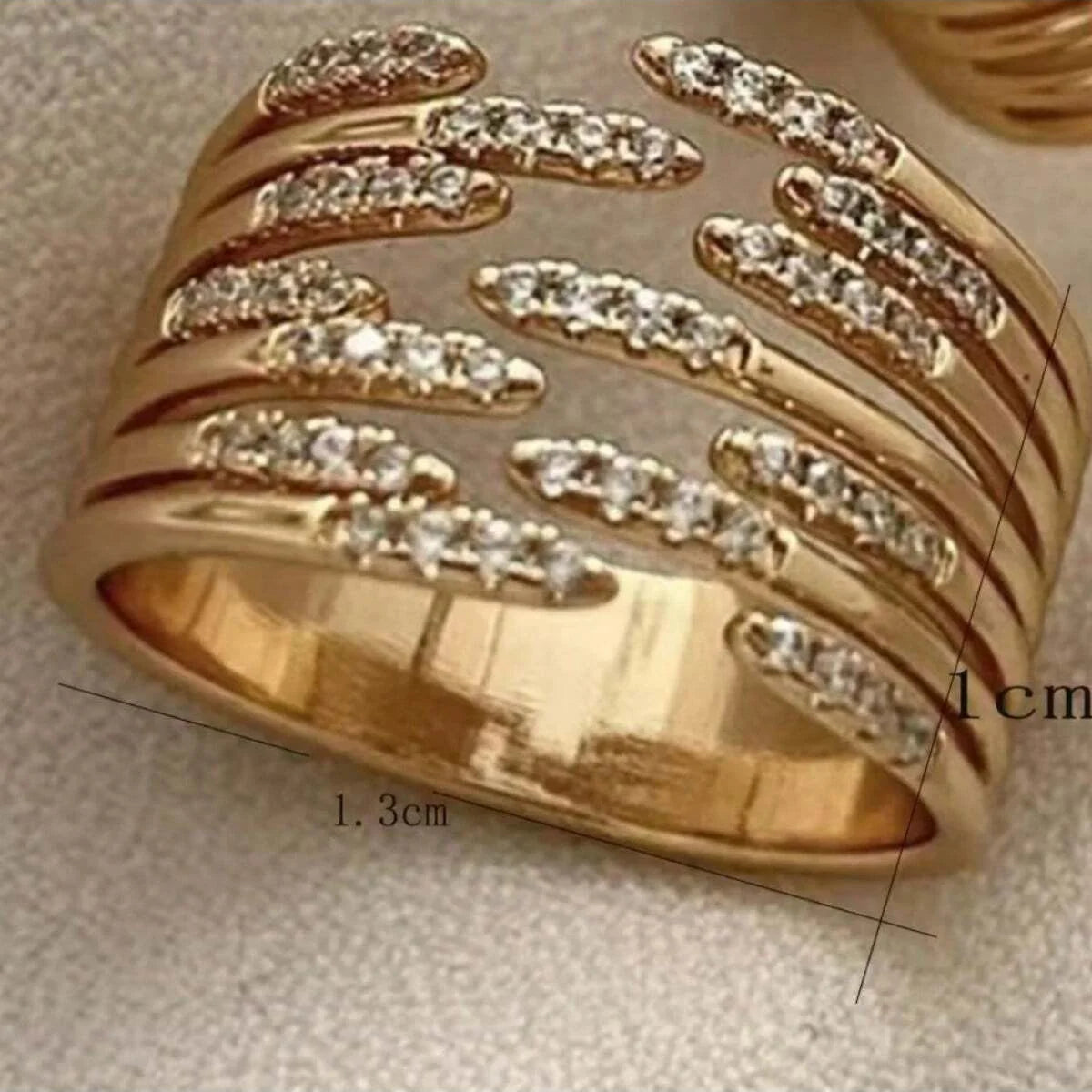 Unique Crossover Ring
