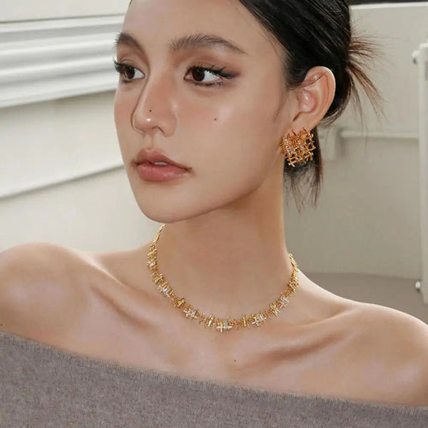 intricate zircon weaved necklace close-up